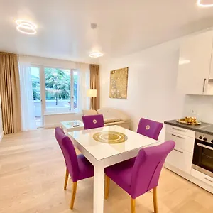 Steiner Residences Vorgartenstrasse וינה